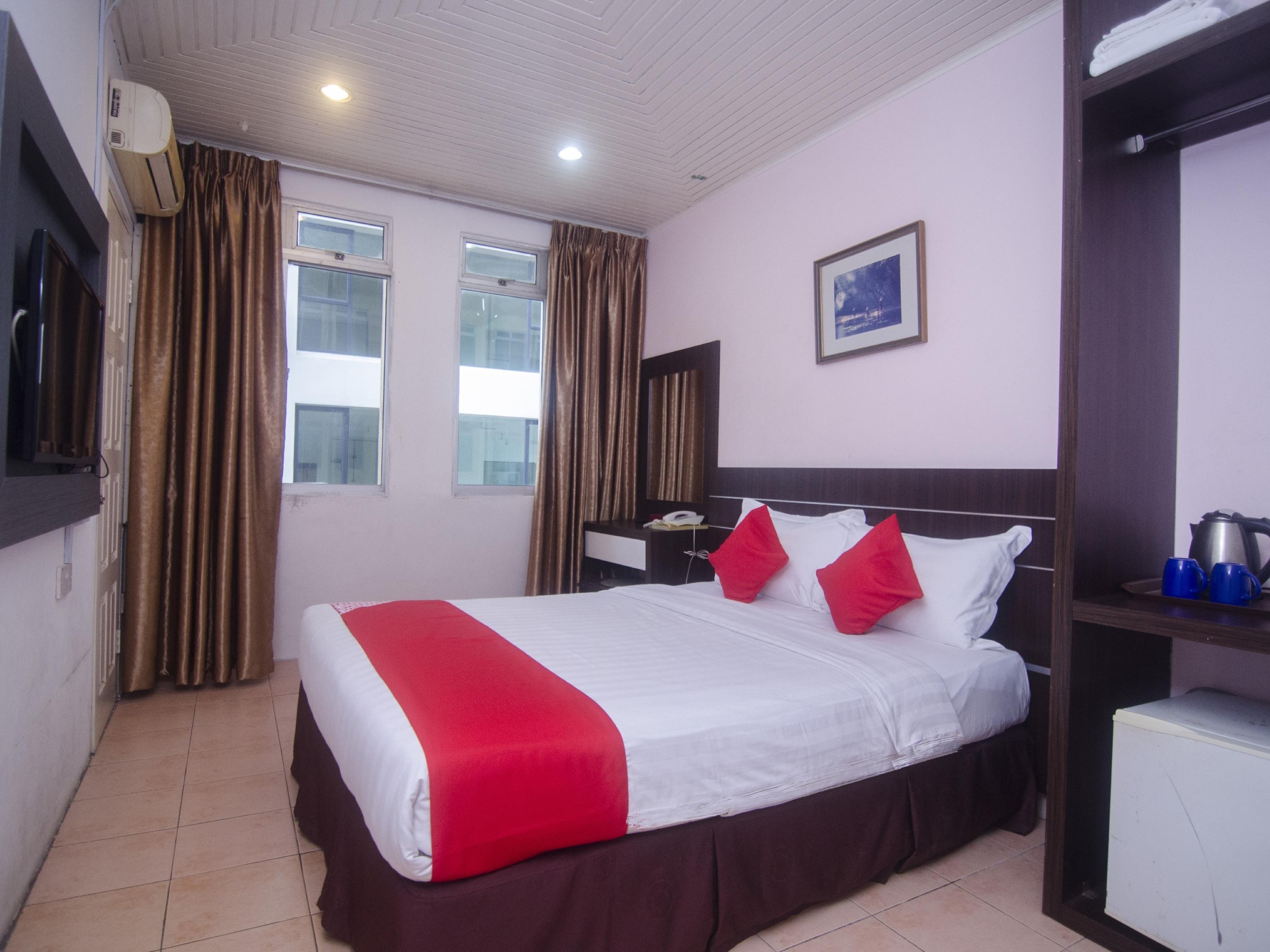 Super Oyo 991 Mayfair Hotel Kuching Luaran gambar